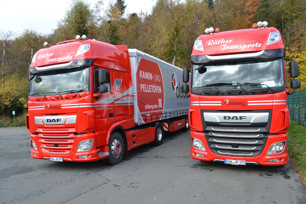 Zwei DAF LKWs von Rüther-Transporte